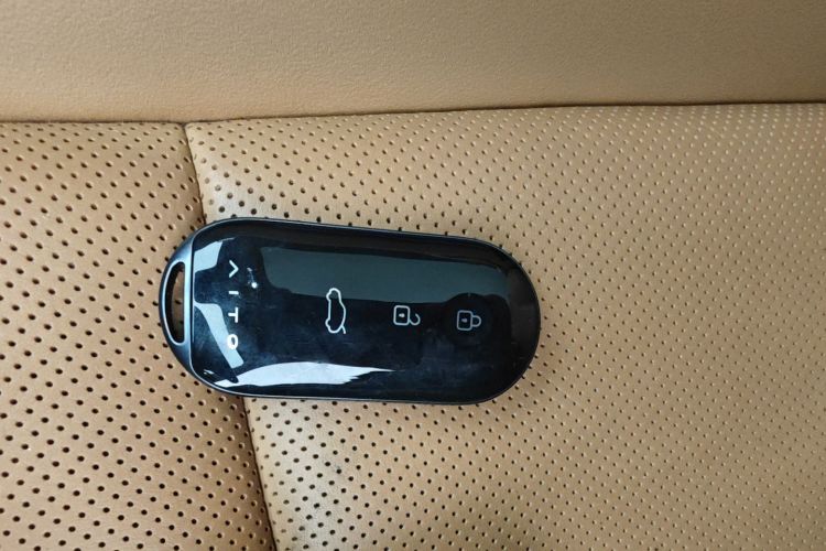 鸿蒙智行 问界M5 2022款 增程后驱标准版中控内饰11