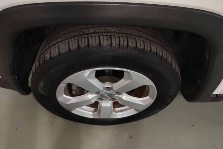 Jeep 指南者 2020款 220T 自动精英版车身外观6001