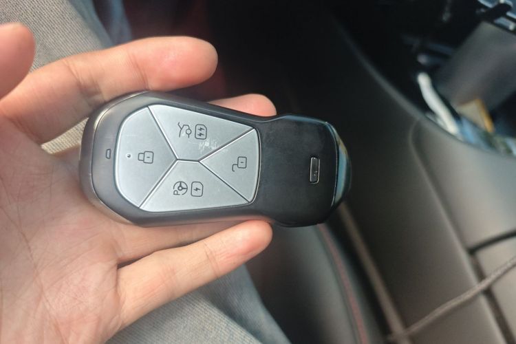 小鹏P7 2022款 480E中控内饰7001