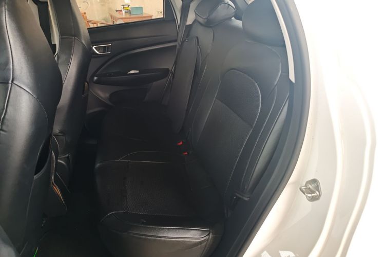 零跑汽车 零跑T03 2021款 400轻享版 三元锂中控内饰7004