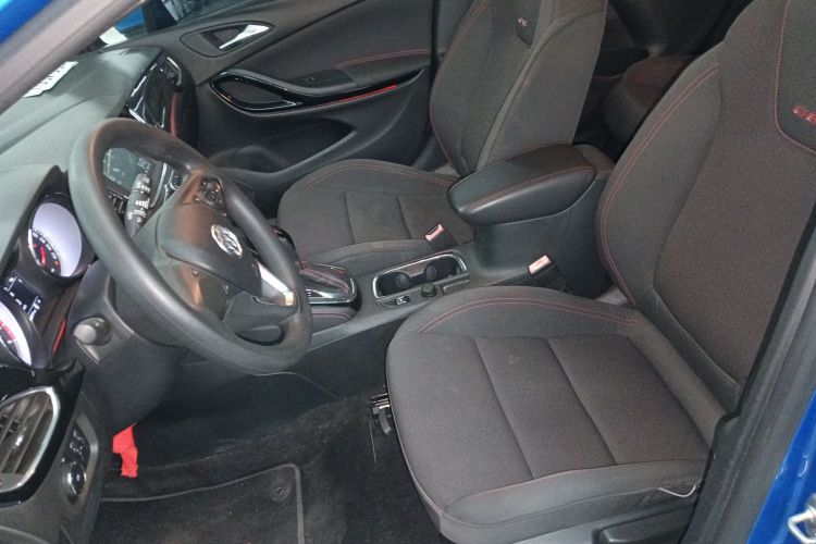 别克 威朗 2016款 两厢GS 20T 双离合豪情运动型中控内饰19