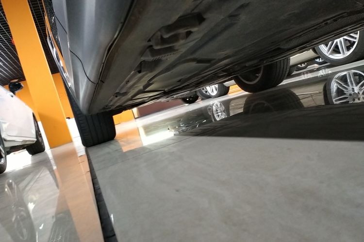 奔驰GLB 2021款 GLB 200 动感型局部细节9002