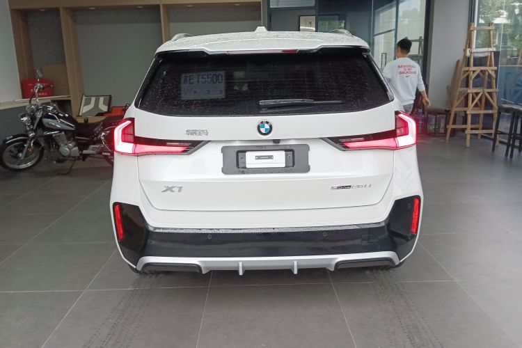 宝马X1 2024款 sDrive25Li M运动套装车身外观6