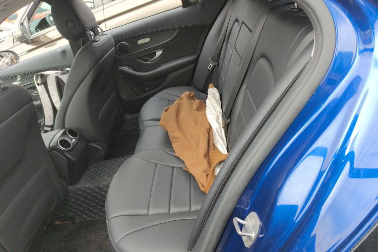 奔驰C级 2017款 改款 C 180 L 时尚型运动版中控内饰21