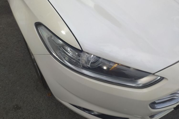 福特 蒙迪欧 2013款 2.0L GTDi200时尚型车身外观8