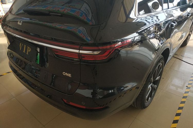 理想汽车 理想ONE 2021款 增程6座版车身外观9