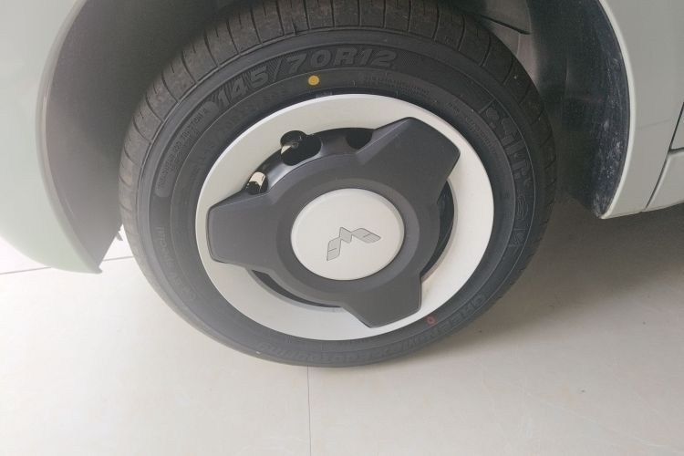 五菱汽车 宏光MINIEV 2024款 第三代 215km 青春版车身外观6007