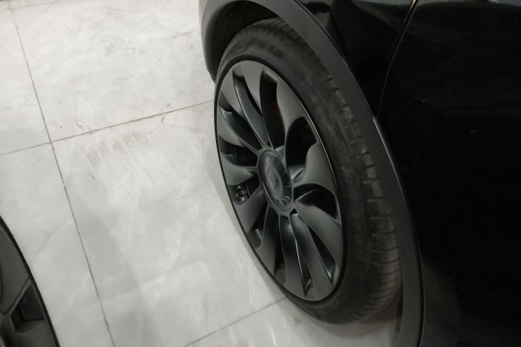 特斯拉 Model Y 2022款 Performance高性能全轮驱动版车身外观6008