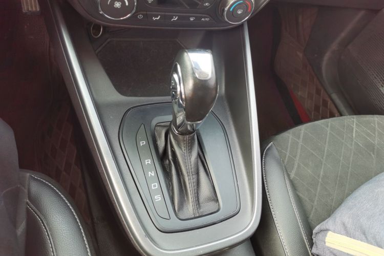 福特 福睿斯 2019款 改款 1.5L 自动悦享型 国VI中控内饰18