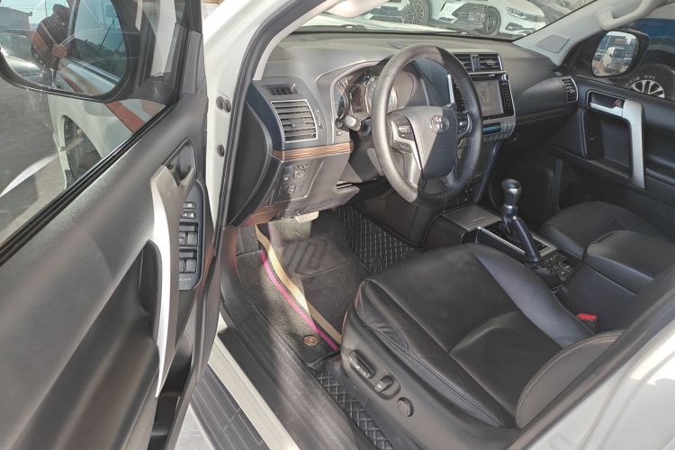 丰田 普拉多 2019款 3.5L 自动TX-L尊享版中控内饰20