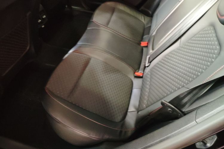 福特 福克斯 2020款 三厢 EcoBoost 180 自动ST Line中控内饰21