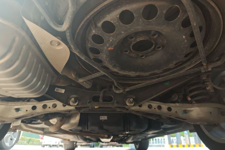 别克GL6 2021款 323T 轻混动互联豪华型局部细节9009