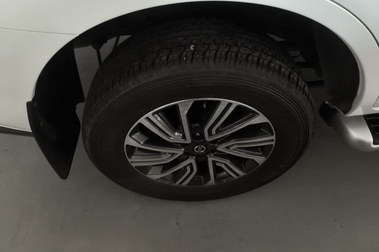 日产 途达 2020款 2.5L XV 4WD 自动四驱旗舰版车身外观6003