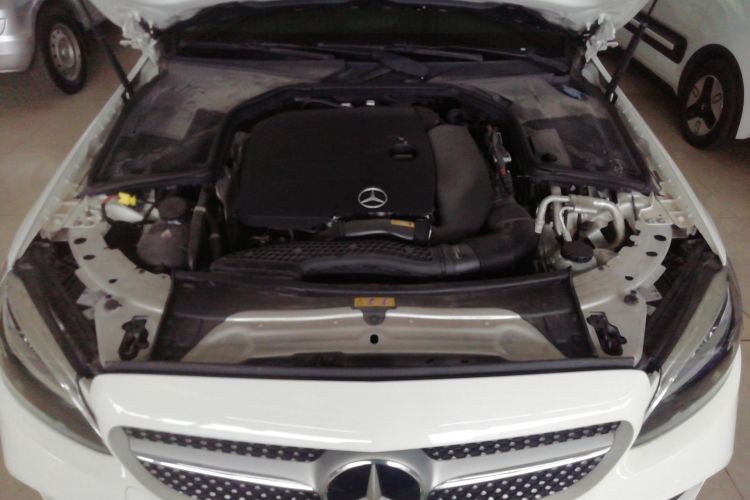 奔驰C级(进口) 2020款 C 260 旅行轿车机舱底盘24