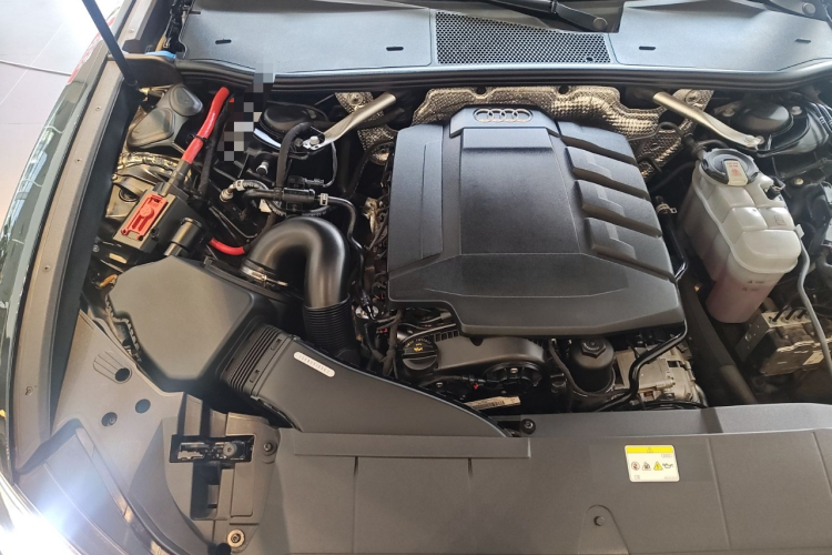 奥迪A6L 2023款 40 TFSI 豪华动感型机舱底盘25