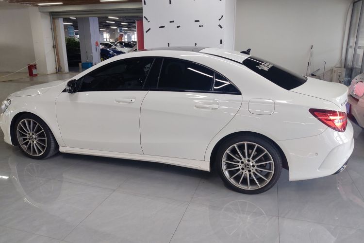 奔驰CLA 2018款 CLA 220 4MATIC车身外观4