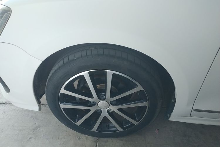 大众 速腾 2017款 1.6L 自动舒适型车身外观35