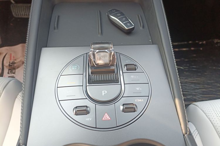 比亚迪 海豹06新能源 2024款 DM-i 120KM尊享型中控内饰18