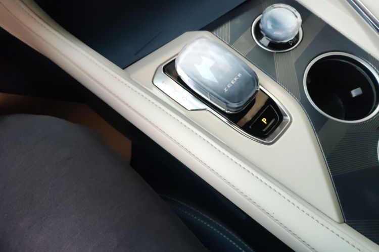 极氪001 2023款 WE版 86kWh局部细节18