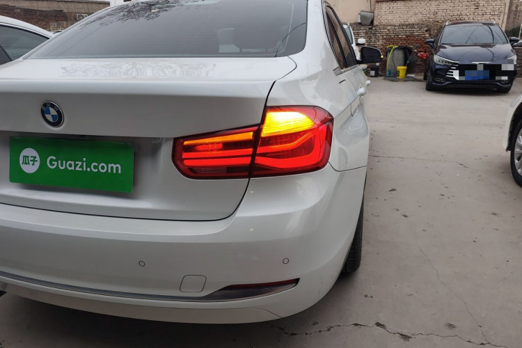 宝马3系 2018款 320Li xDrive 时尚型车身外观9