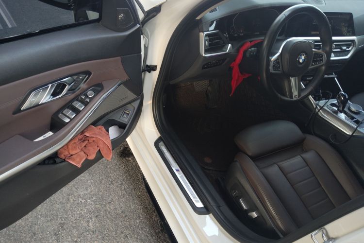 宝马3系 2020款 改款 325Li M运动曜夜套装中控内饰7003