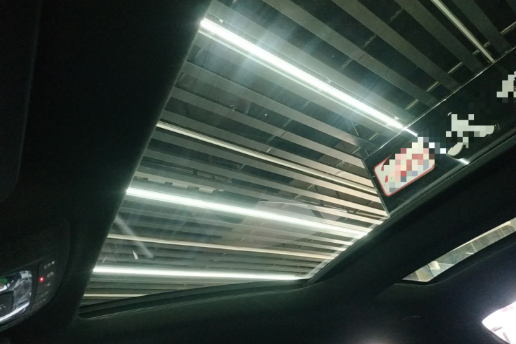 奔驰A级 2022款 改款 A 200 L 运动轿车时尚型中控内饰22