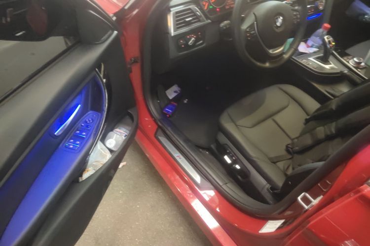 宝马3系 2017款 320Li M运动型中控内饰7003