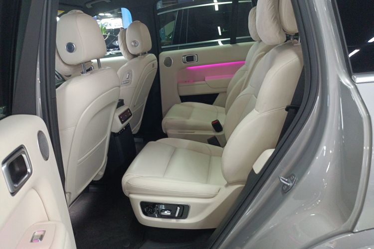 理想汽车 理想L8 2024款 Ultra中控内饰21