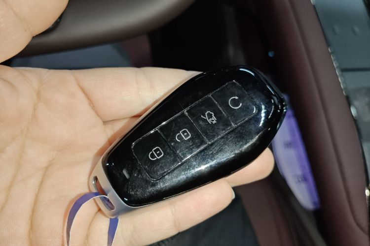 腾势Z9GT 2024款 1100四驱Ultra版中控内饰11