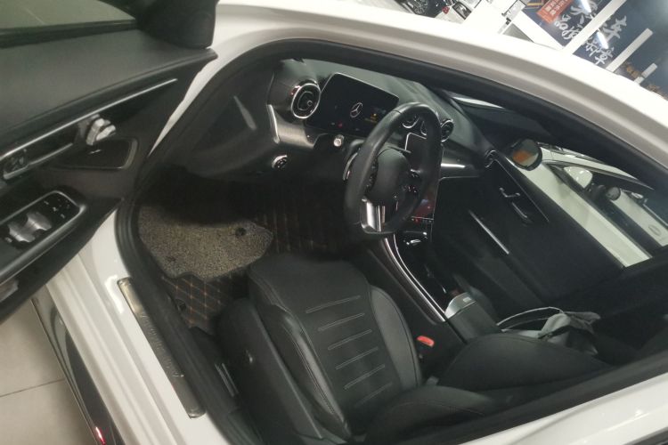 奔驰C级 2023款 改款 C 200 L 运动版中控内饰20