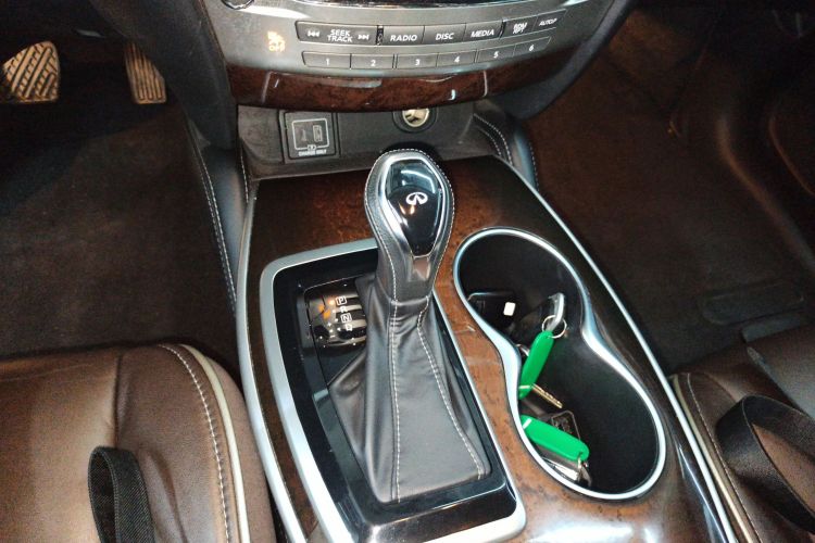 英菲尼迪QX60(进口) 2020款 2.5 S/C Hybrid 两驱卓越版局部细节18