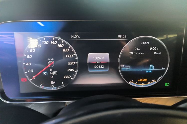 奔驰E级 2018款 E 300 L 运动豪华型局部细节14