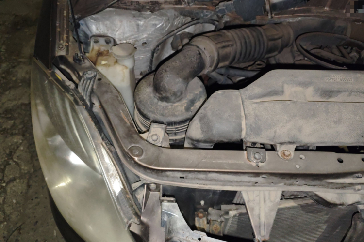 福田 蒙派克E 2016款 2.0L快运版4G63局部细节9006