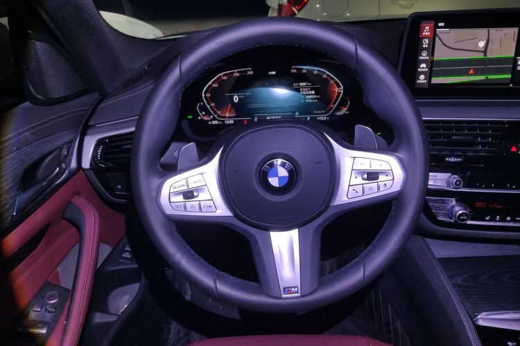 宝马5系 2023款 改款 530Li 领先型 M运动套装中控内饰13