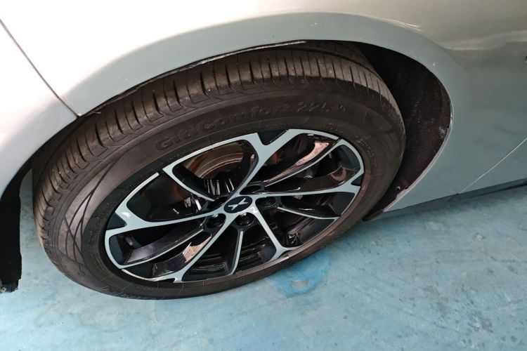 小鹏P7 2022款 480N+车身外观6007