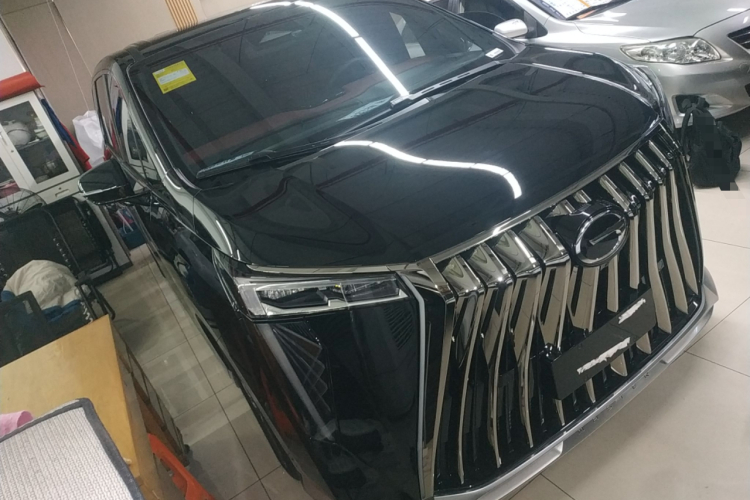 广汽传祺 传祺M8 2024款 宗师系列 400T 至尊版车身外观6002