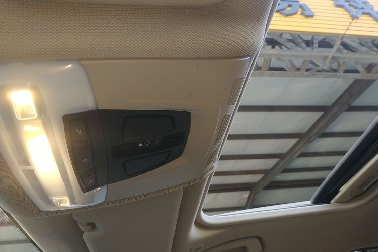 宝马3系 2016款 320Li 进取型局部细节22