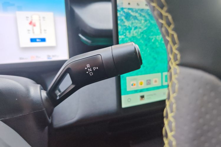 领克08 EM-P 2023款 120km 长续航Halo中控内饰18