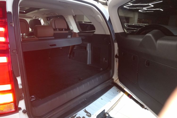 哈弗H9 2017款 2.0T 汽油四驱尊享型 5座局部细节23