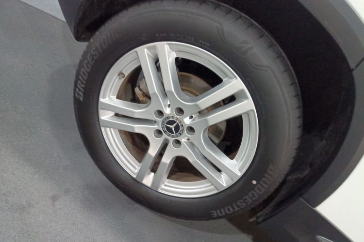 奔驰GLA 2023款 GLA 200车身外观6006