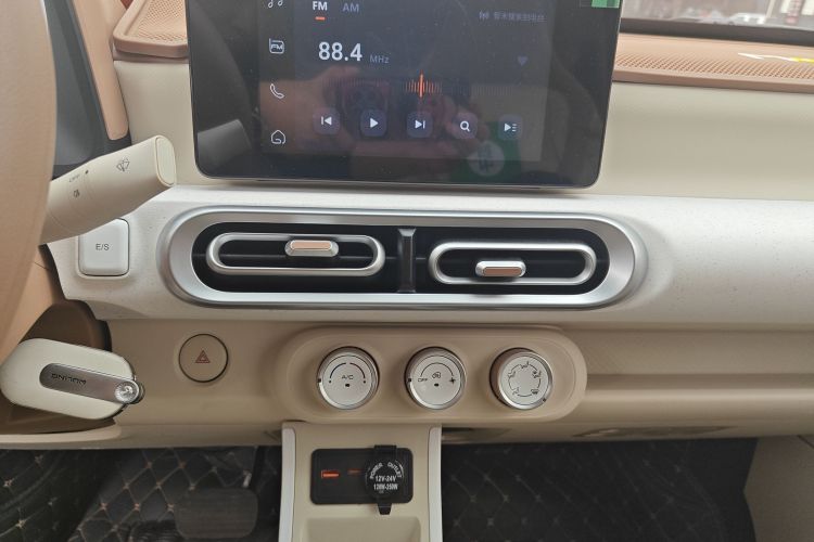 五菱汽车 宏光MINIEV 2024款 第三代 215km 进阶版局部细节16