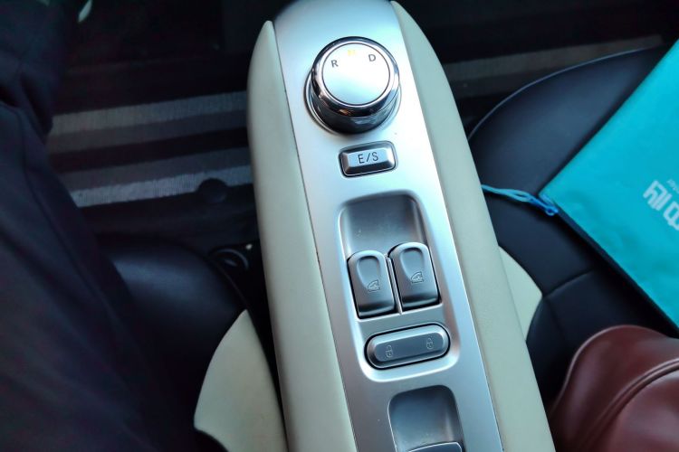 长安启源 长安Lumin 2025款 205km 香沁款中控内饰18