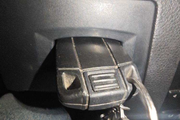 宝马3系 2011款 320i 时尚型中控内饰7001