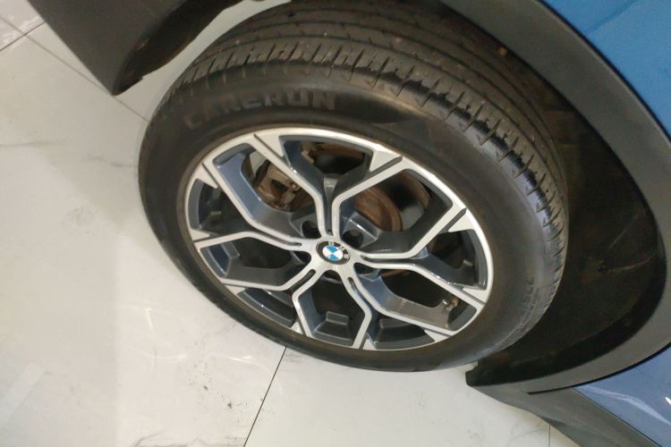 宝马X1 2020款 sDrive25Li 领先型车身外观56