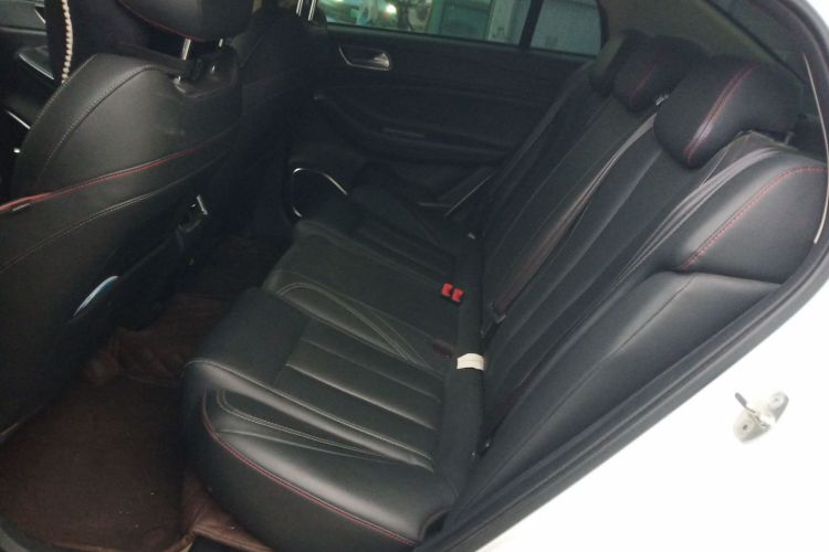 奇瑞 艾瑞泽5 PLUS 2021款 小泽 1.5T CVT享PLUS中控内饰21