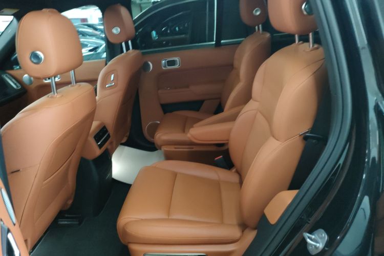 理想汽车 理想L8 2023款 Air中控内饰21