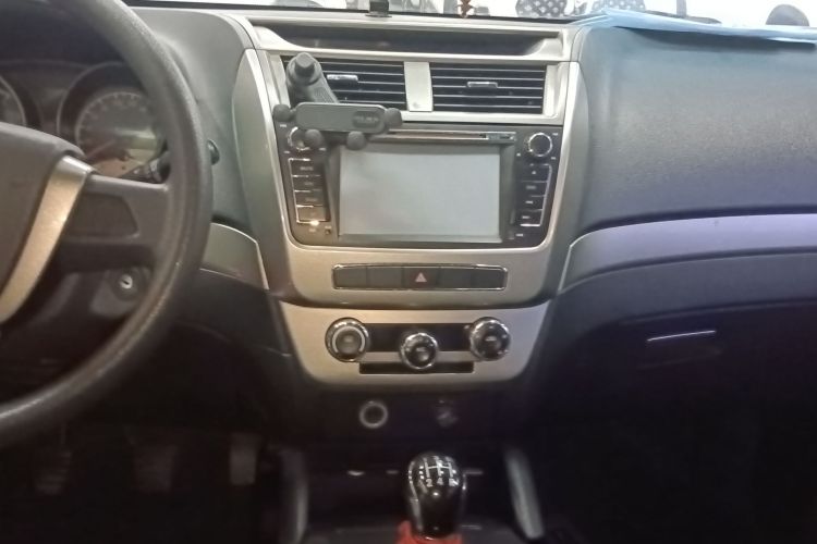 吉利汽车 吉利GX7 2015款 经典版 1.8L 手动都市型 国IV中控内饰16