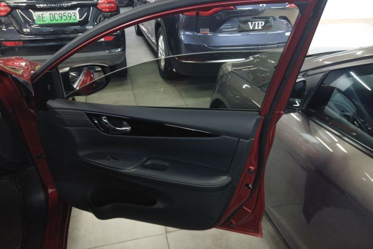 日产 骐达TIIDA 2020款 1.6L CVT智行版中控内饰7005