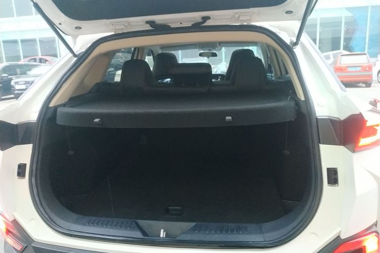 奔腾T77 2019款 230 TID 自动豪华型 国VI局部细节23