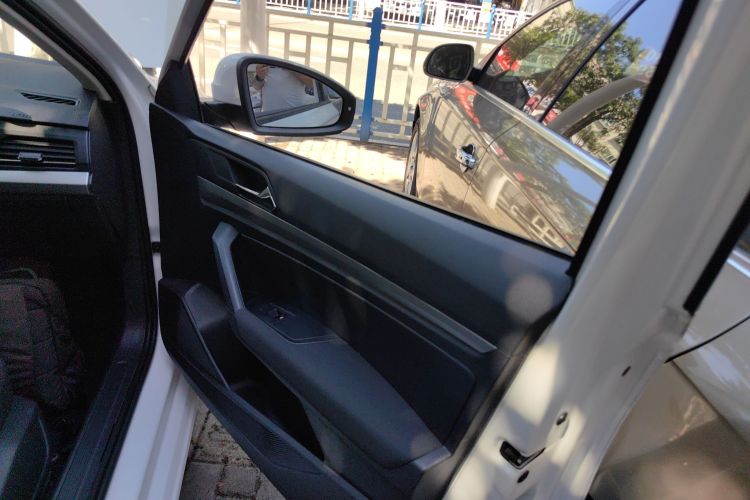 大众 朗逸 2021款 1.5L 自动风尚版中控内饰42